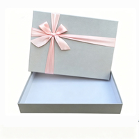 Boîtes cadeaux blanches personnalisables avec nœud en satin |   Boîtes cadeaux de luxe pour femmes fabriquées en Chine par OEM