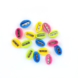 Petit taille-crayon manuel à un seul trou, design en forme de feuille de maïs multicolore, pour les enfants de l'école primaire - Product Image 4