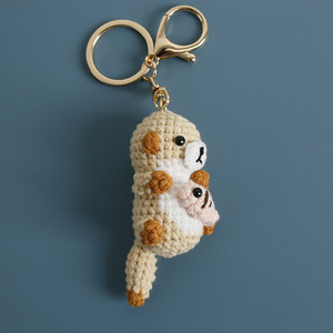 Mini drôle positif Crochet <span class=keywords><strong>loutre</strong></span> <span class=keywords><strong>porte</strong></span>-clés Crochet animaux mer <span class=keywords><strong>loutre</strong></span> cadeaux tricoté poupée anniversaire Graduation cadeaux pour les femmes - Product Image 3