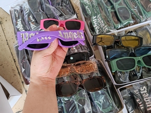 FF885 レディース メンズ レターチャンキーフレームサングラス ヴィンテージ トレンド サングラス レトロ レクタングルサングラス - Product Image 6