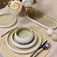 Service de table en porcelaine moderne et simple de 27 pièces, assiettes rondes, bols, plateaux ovales, vaisselle en céramique avec glaçure personnalisée pour banquet