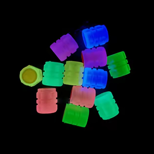 Couvre-valves de pneus universels qui brillent la nuit, adaptés aux voitures/motocyclettes, fluorescence lumineuse, capuchon de valve de <span class=keywords><strong>pneu</strong></span>, 1 pièce - Product Image 2