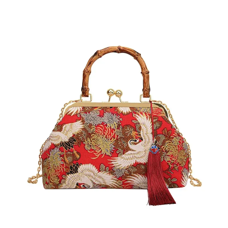 Ladies banquet bag trendy women handbag chinese style ethnic 2024 embroidery flowers unique design evening clutch bag wholesale