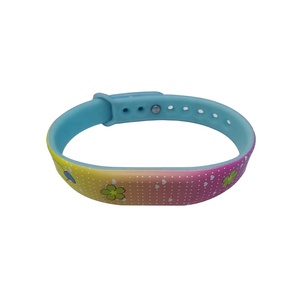 Thời trang dập nổi Silicone <span class=keywords><strong>NFC</strong></span> 213 phương tiện truyền thông xã hội chia sẻ <span class=keywords><strong>HF</strong></span> <span class=keywords><strong>NFC</strong></span> dây đeo cổ tay <span class=keywords><strong>E</strong></span> thanh toán - Product Image 1