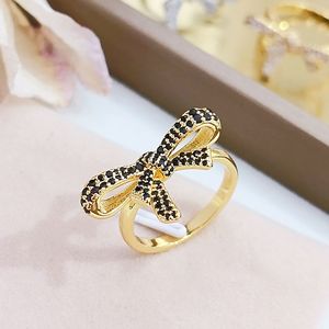 Anello con design a fiocco, anello classico alla moda da donna, accessorio elegante per le dita da indossare ogni giorno - Product Image 4