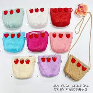 Bolso Tejido Estilo Fresa 12x14cm Para Niños Con Decoración de Fresa - Product Image 3