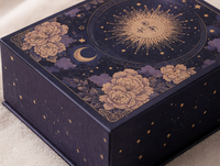 Jeu de cartes de tarot et d'oracle personnalisable KingCards en papier d'art hautement portable avec estampage à chaud personnalisé, incluant un livret et un journal avec bordure dorée