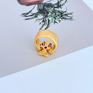 2025 wanita cincin kuningan cahaya mewah Fashion perhiasan cincin minimalis 18k emas padat perhiasan baru kedatangan pabrik grosir - Product Image 3