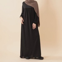 Abaya élégante en crêpe d'été avec poches sécurisées, robe longue décontractée à manches longues et coupe ample pour femmes musulmanes, idéale pour l'Omra (vente en gros)