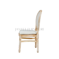 Chaises empilables en bois naturel Louis pour banquets, mariages et salles de réception