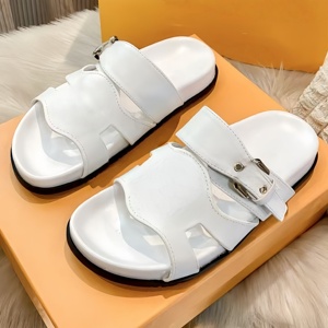 Sandalias de Mujer de Marca de Lujo, Pantuflas Unisex Más Vendidas, Calzado de Playa para Verano - Product Image 3