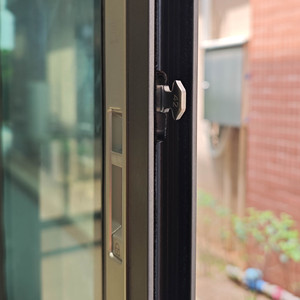 Ventanas Corredizas Horizontales de Madera Personalizables Deioux con Aislamiento Térmico de Alta Eficiencia Energética para Casas de Lujo - Product Image 5