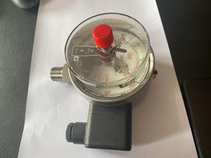 액체 충전 가능 100mm 전기 스냅인 접촉식 압력계 스테인리스 스틸 케이스 조절식 마노미터 - Product Image 4