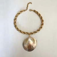 Collier pendentif coquillage MECYLIFE, coquille de palourde naturelle surdimensionnée, esthétique sirène, bijou de luxe personnalisé pour la plage et la danse