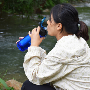<span class=keywords><strong>Bouteille</strong></span> filtrante 2-en-1 en Tritan avec paille filtrante, purificateur portable à ultrafiltration sans BPA pour le camping et la survie, logo OEM - Product Image 4