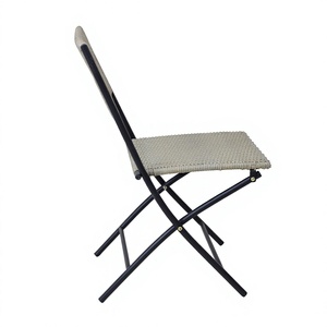 Chaise de bistrot pliable de style rotin au design moderne - Meubles de jardin résistants aux intempéries - Product Image 5