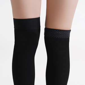 Chaussettes de compression montantes unisexe en nylon souple, haute élasticité, personnalisables, pour la protection des jambes et des cuisses, idéales pour les activités sportives estivales multiples - Product Image 6