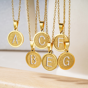 Lincy Thép Không Gỉ Đồ Trang Sức 18K PVD Mạ Vàng Không Thấm Nước Ban Đầu Bảng Chữ Cái Chữ Quyến <span class=keywords><strong>R</strong></span>ũ Mặt Dây Chuyền Cho Tự <span class=keywords><strong>L</strong></span>àm Vòng Cổ - Product Image 2