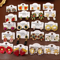 100 Pièces de Boucles d'Oreilles Vintage Médiévales Simples et Polyvalentes, Style Palais, Tendance Luxe Léger, Vente en Gros