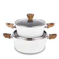 Casserole de cuisine moderne antiadhésive en aluminium et granit avec poignées en bois, compatible induction, écologique pour la maison