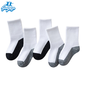 Calcetines de bebé con protección solar de alta eficiencia que bloquean los rayos UV para una exposición al sol segura y agradable al aire libre - Product Image 5