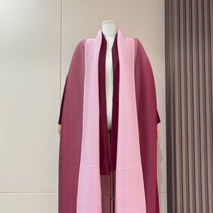 Sanxiaozhai Elegante <span class=keywords><strong>Mantella</strong></span> da <span class=keywords><strong>Donna</strong></span> in Poliestere con Sfumature di Colore, Plissettata, Nuova Collezione Primavera-Autunno, Molto Richiesta in Medio Oriente - Product Image 4