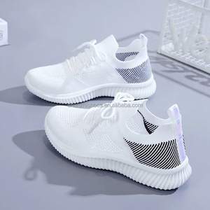 Chaussures habillées décontractées tricotées à la mouche de style coréen pour femmes mocassins tendance baskets pour filles - Product Image 4