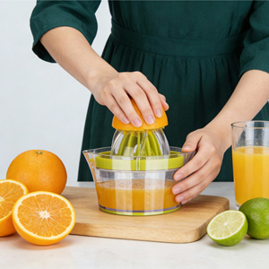 ของขวัญวัน<span class=keywords><strong>แม่</strong></span> เครื่องคั้นน้ำผลไม้แบบใช้มืออเนกประสงค์ <span class=keywords><strong>ใบ</strong></span>มีดสแตนเลส ภาชนะไม่ติด ใช้งานง่าย เครื่องมือครัวขนาดกะทัดรัด - Product Image 2