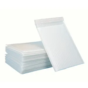 Branco pérola envelopes acolchoados oem/odm design sacos de envio personalizados impressão poli bolha mailer com logotipo