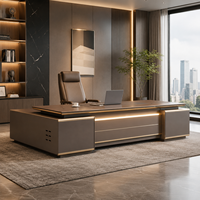 Bureau de direction contemporain haut de gamme avec éclairage LED d'ambiance, grande table de patron pour suite de bureau de PDG, président, directeur