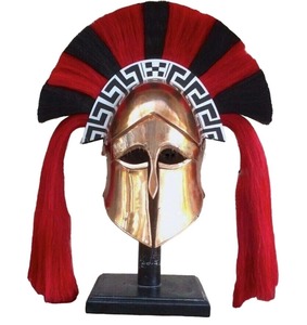Casque corinthien grec médiéval en acier de calibre 18, plaqué laiton, casque spartiate, casque corinthien doré avec plume rouge et noire, style grec - Product Image 1