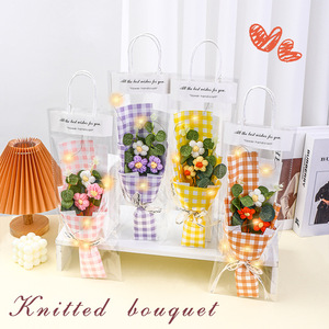 Bouquet creativo fatto a mano all'uncinetto per fidanzati e insegnanti regali di Natale popolari - Product Image 1