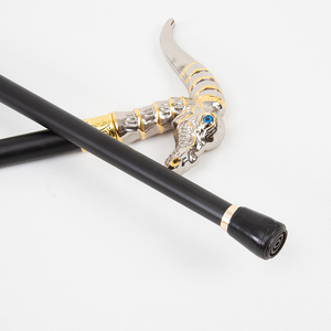 Canne de style fantaisie occidental, mystérieuse, mignonne et luxueuse, pour cosplay, Halloween, avec tête de dragon et corne de licorne - Product Image 4