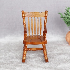 Maison de poupée meubles miniatures chaises à bascule en <span class=keywords><strong>bois</strong></span> maison de poupée chaises en <span class=keywords><strong>bois</strong></span> - Product Image 4