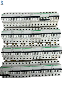 Interruptor de Circuito de 3 Polos, Interruptor de Circuito en Miniatura, Interruptor de Sobrecarga, Equipo de Distribución Eléctrica, Circuito de CA - Product Image 1