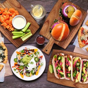 Tùy Chỉnh Thân Thiện Với Môi Vuông Keo Pho Mát Bằng Gỗ Thớt Hội Đồng Quản Trị Cho Phục Vụ Thực Phẩm - Product Image 6