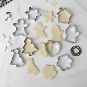 Juego de Cortadores de Galletas Navideños de Acero Inoxidable, Moldes <span class=keywords><strong>para</strong></span> Galletas de Muñeco de Nieve, Hombre de Jengibre, Estrella y Papá Noel <span class=keywords><strong>para</strong></span> Hornear y Decorar Pasteles - Product Image 2