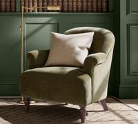 Chaise de luxe moderne avec accoudoirs roulants, pieds en bois d'hévéa brun, coussins fixes, ressorts en acier anti-affaissement, qualité professionnelle