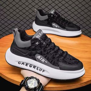 Zapatillas Deportivas de Verano para Hombre, Modernas, Transpirables, de PU, Blancas, con Plataforma, Estilo Coreano, Combinables con Todo, Forro de Malla, EVA, para Estudiantes - Product Image 4