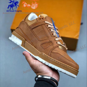 Baskets de luxe de créateur, qualité supérieure, chaussures de course d'extérieur pour hommes, baskets décontractées, chaussures de marche pour femmes, chaussures confortables et tendance - Product Image 3