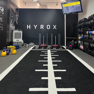 <span class=keywords><strong>Gazon</strong></span> artificiel HYROX pour salle de sport, résistant à l'usure, <span class=keywords><strong>largeur</strong></span> <span class=keywords><strong>4m</strong></span>, personnalisable en usine, vert/noir/rouge, pour sports d'intérieur - Product Image 1