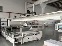Machine d'emballage et de scellage de sols entièrement automatique à grande vitesse pour revêtements de sol en vinyle SPC