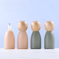 Morandi 12ml Roller Ball Bouteille Couverture en bois de hêtre Sous-bouteille en verre coloré Parfum Huiles essentielles Sérigraphié