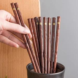 Vente flash - Baguettes écologiques de style japonais vintage en bois, motif Sakura, 23,5 cm, baguettes à <span class=keywords><strong>sushi</strong></span> pour restaurant et <span class=keywords><strong>izakaya</strong></span> - Product Image 2