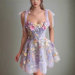 Robe moulante rose pour femme avec broderie florale, col cœur, fleurs 3D et fines bretelles – Robe de cocktail 234 - Product Image 1
