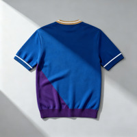 Pull tricoté pour homme, style streetwear, à manches courtes, avec ourlet côtelé, rayures, logo sur la poitrine, chaînes dorées et feuilles blanches