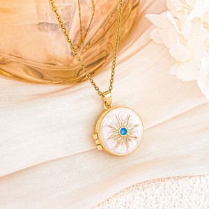 Collar con Colgante <span class=keywords><strong>de</strong></span> Medallón para <span class=keywords><strong>Fotos</strong></span> <span class=keywords><strong>de</strong></span> Acero Inoxidable Vintage, Chapado en Oro <span class=keywords><strong>de</strong></span> 18k, con Dijes <span class=keywords><strong>de</strong></span> Corazones y Sol Esmaltados, para Mujer - Product Image 4