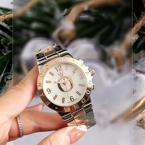 <span class=keywords><strong>Orologio</strong></span> Fashion da <span class=keywords><strong>Donna</strong></span> con Semplice Quadrante Dorato in Fritillaria, Quarzo di Precisione, Calendario Casual, Cinturino in Acciaio Inossidabile, Larghezza 20mm - Product Image 6
