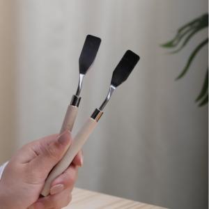 Coltello da Pittura Professionale BTH Brand <span class=keywords><strong>Studio</strong></span> con Lama in Acciaio Inossidabile Versatile e Resistente, Manico Liscio in Legno da 16 cm - Product Image 4