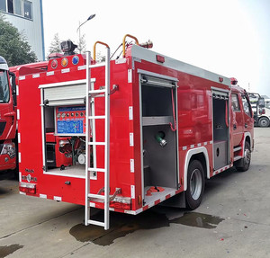 <span class=keywords><strong>Camion</strong></span> de pompiers japonais ISUZU EURO4-6 120 ch 3 m³ 3000 litres, <span class=keywords><strong>camion</strong></span> de pompiers à réservoir d'eau, <span class=keywords><strong>camion</strong></span> de pompiers à pompe à incendie, vente chaude - Product Image 2